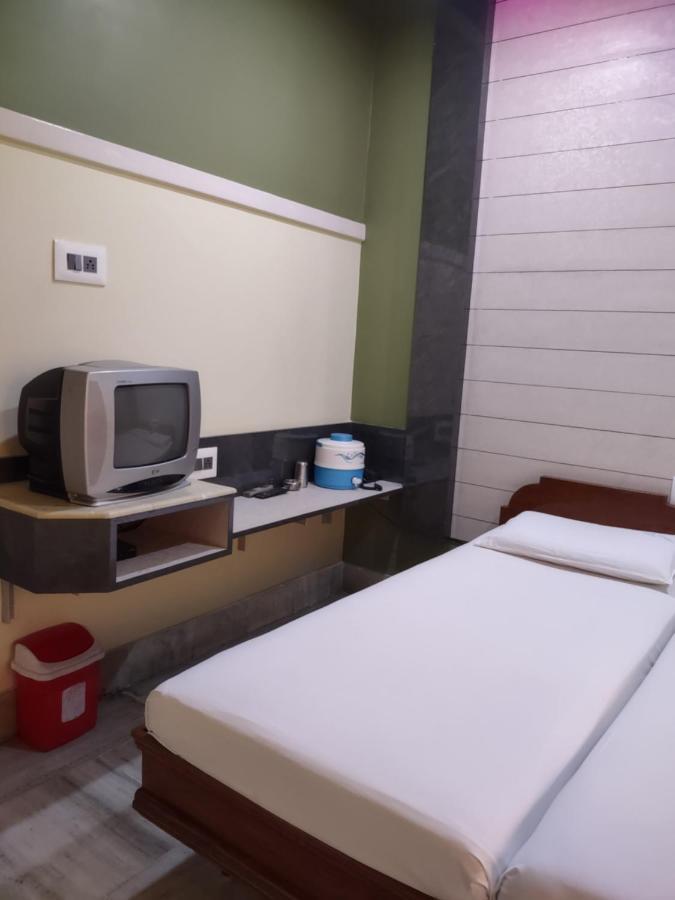 Krishna Lodge Tiruchirappalli Ngoại thất bức ảnh