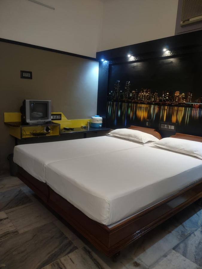 Krishna Lodge Tiruchirappalli Ngoại thất bức ảnh