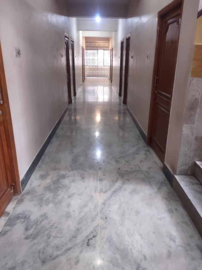 Krishna Lodge Tiruchirappalli Ngoại thất bức ảnh