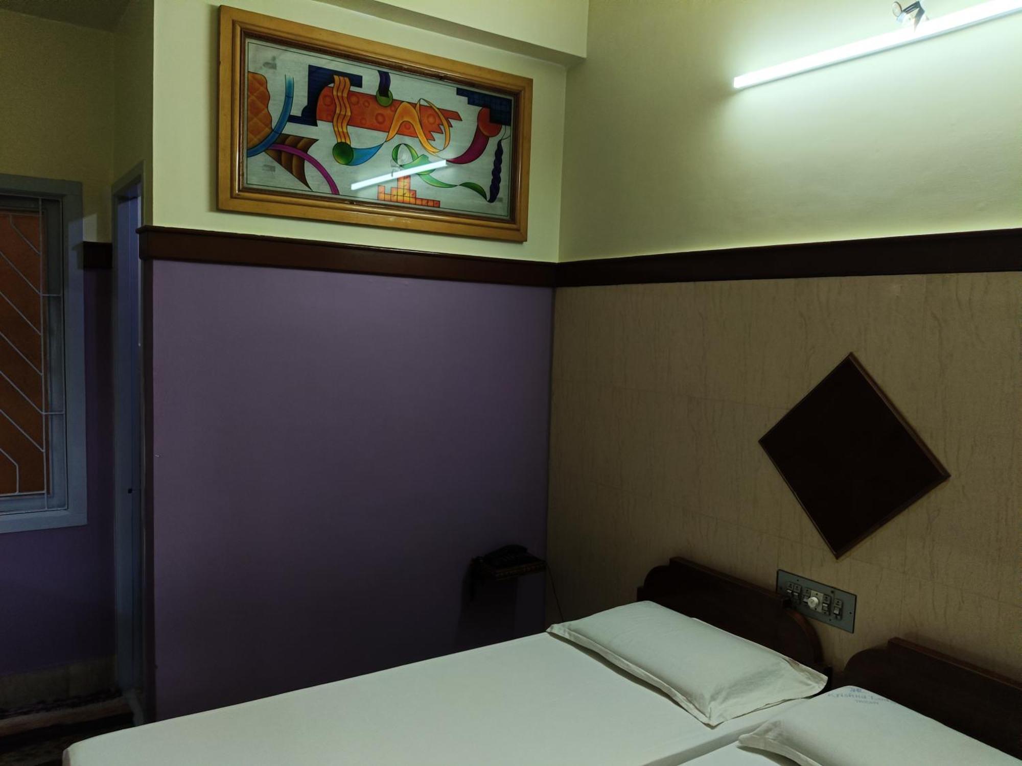 Krishna Lodge Tiruchirappalli Ngoại thất bức ảnh