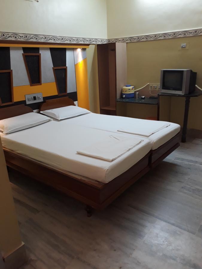 Krishna Lodge Tiruchirappalli Ngoại thất bức ảnh
