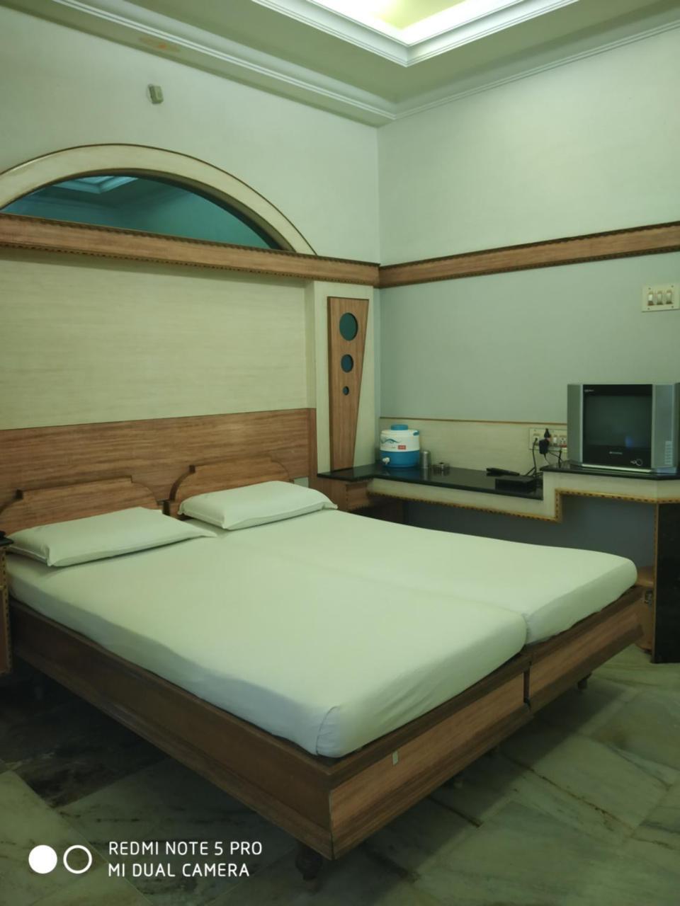 Krishna Lodge Tiruchirappalli Ngoại thất bức ảnh