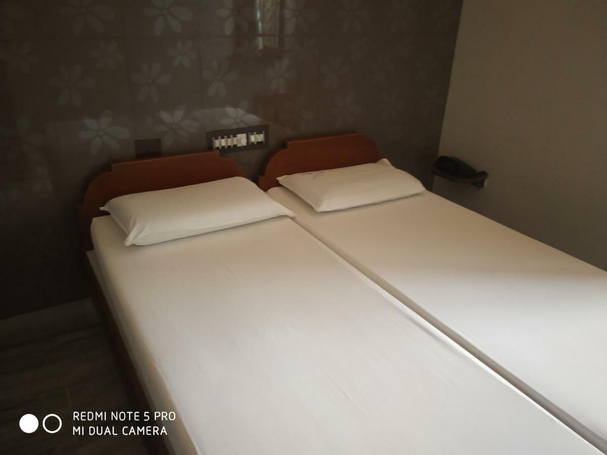Krishna Lodge Tiruchirappalli Ngoại thất bức ảnh