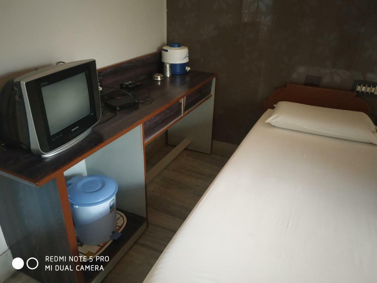 Krishna Lodge Tiruchirappalli Ngoại thất bức ảnh