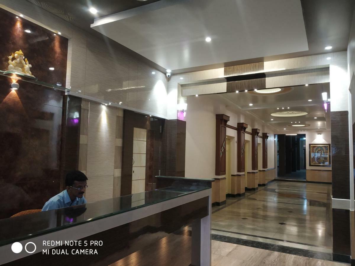 Krishna Lodge Tiruchirappalli Ngoại thất bức ảnh